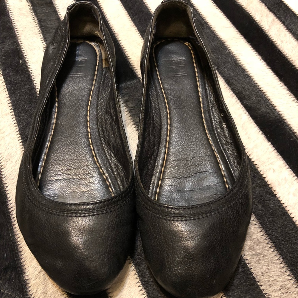 Frye Carson Ballet Flats Size 8